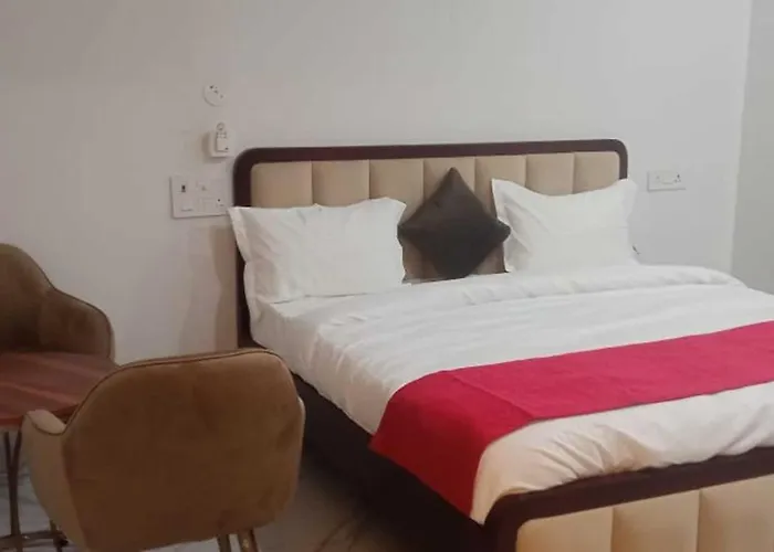 Sunny Retreat Near Karkarduma Court