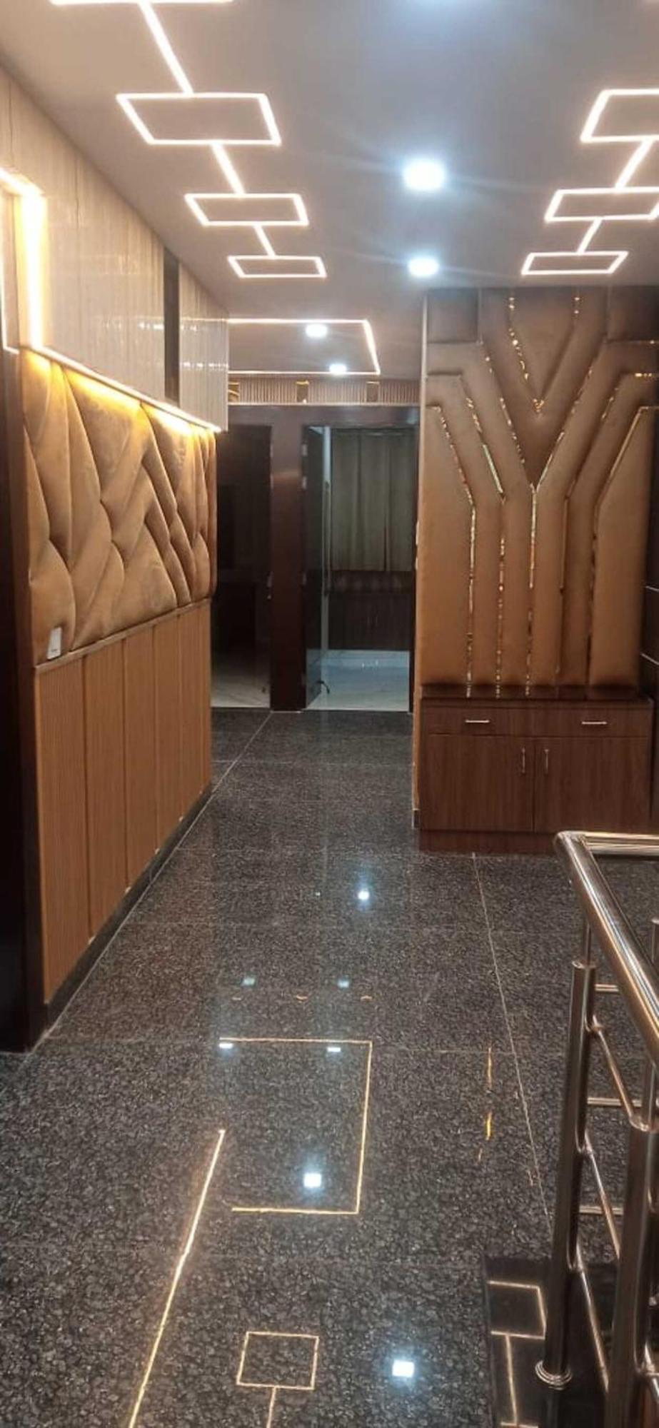 Hotel Sunny Retreat Near Karkarduma Court New Delhi